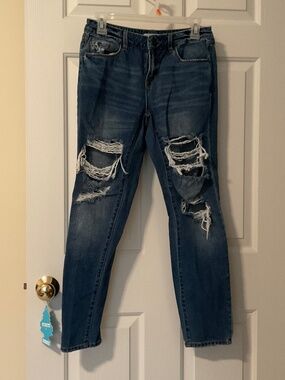 Refuge size 2 distressed medium wash jeans